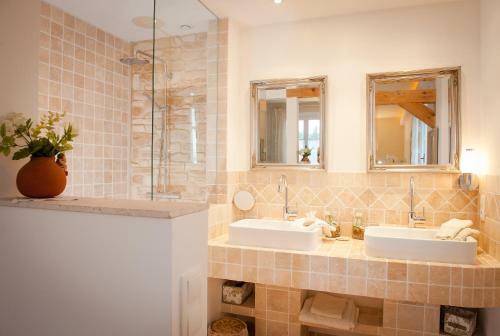 Bed & Breakfast Les 4 �l�ments Maison D'h�tes Design