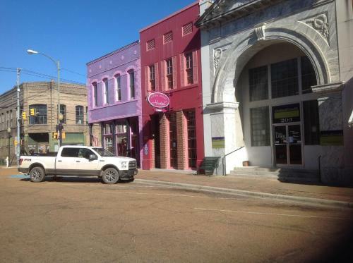 Main Street Hotel