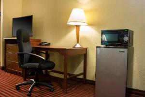 Econo Lodge Hotel