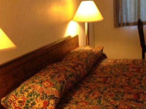 Pine Cone Motel