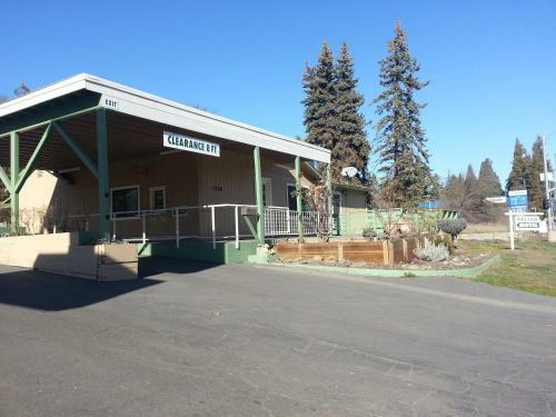 Pine Cone Motel