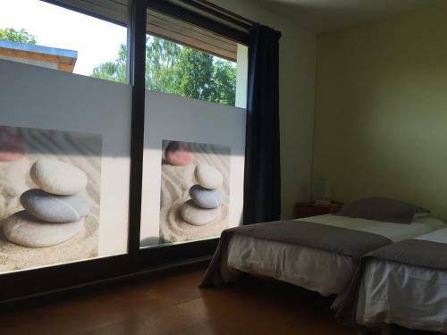 Hotel H�tel Studios Les Acacias