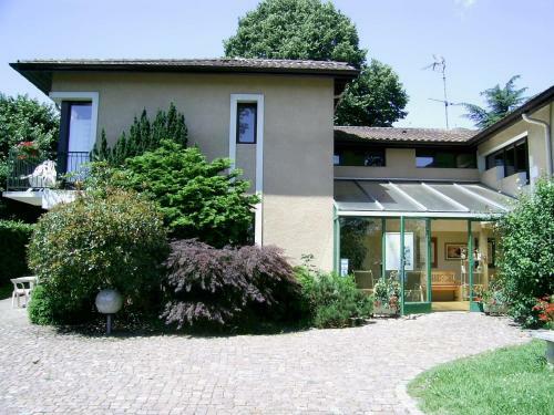 Hotel H�tel Studios Les Acacias
