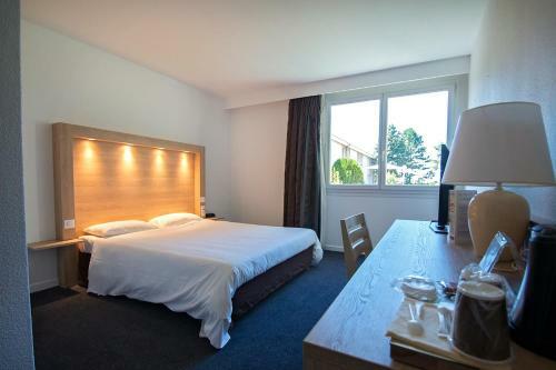 Hotel Kyriad Nemours