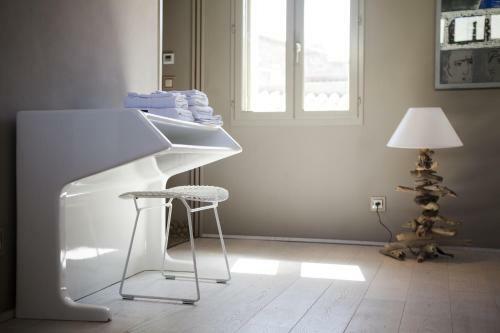Bed & Breakfast Can Artists La Loge