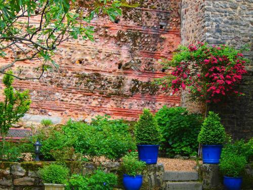 Hostal Logis De La Contrescarpe