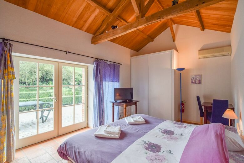 Hotel Domaine D'essendi�ras