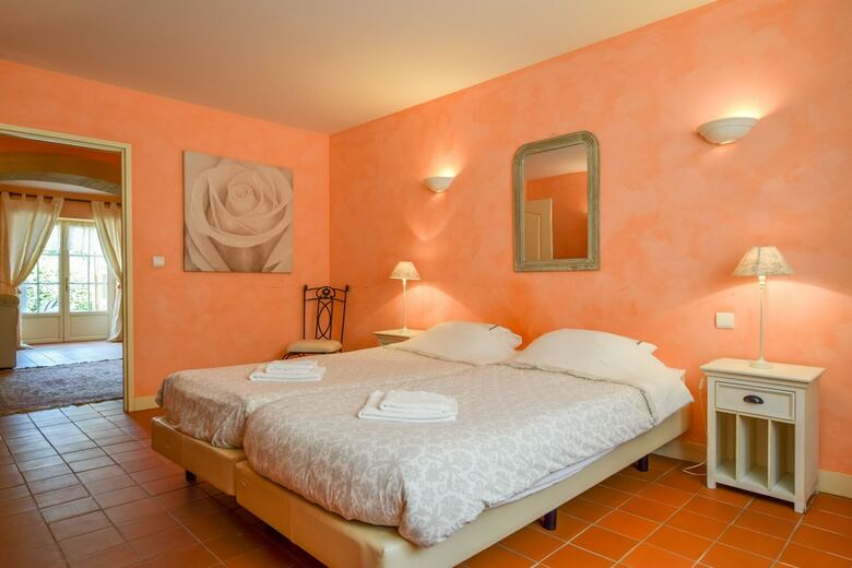 Hotel Domaine D'essendi�ras