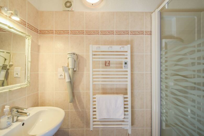 Hotel Domaine D'essendi�ras