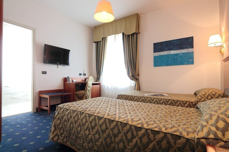 Rechigi Park Hotel