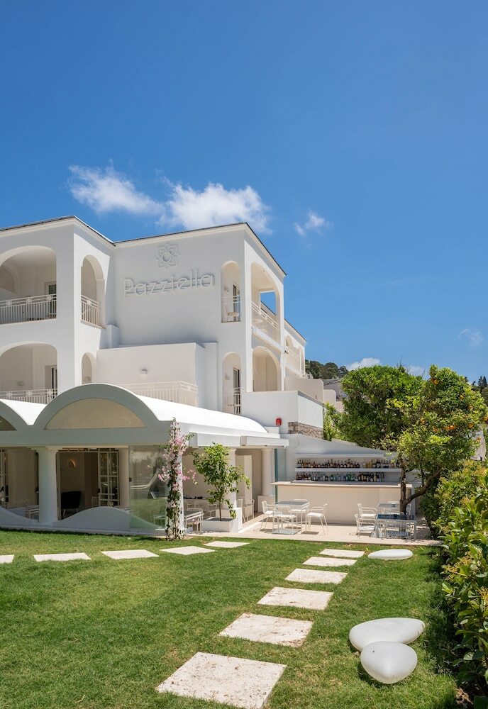 Hotel A Pazziella