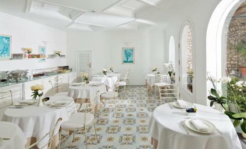 Hotel Canasta