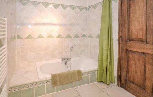 Holiday Home Visan With Mountain View 426