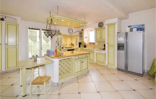 Holiday Home Visan With Mountain View 426