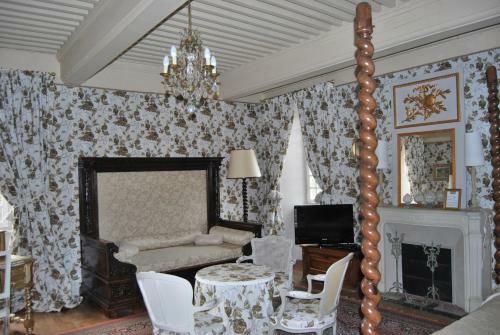 Hostal Ch�teau De Chantelauze