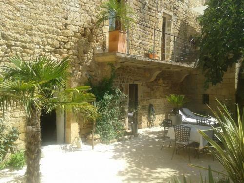 Guesthouse De Cambis B&amp;b