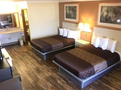 River Valley Motor Inn