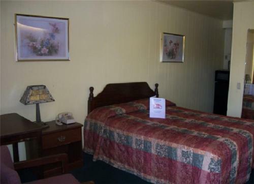 Hotel Cottonwood Inn