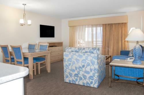 Hotel Riviera Shores Resort