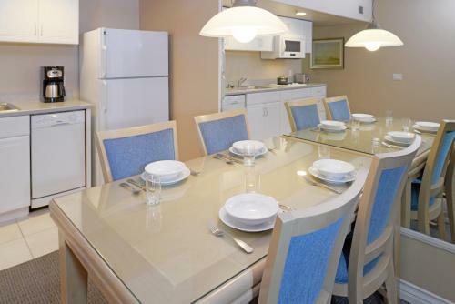Hotel Riviera Shores Resort