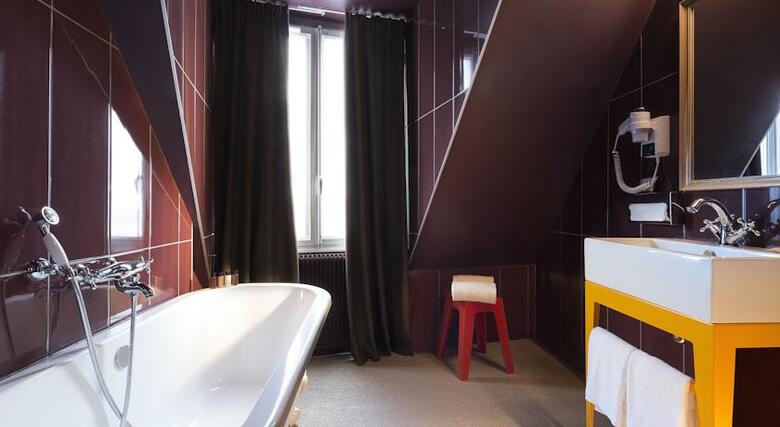 Josephine Hotel