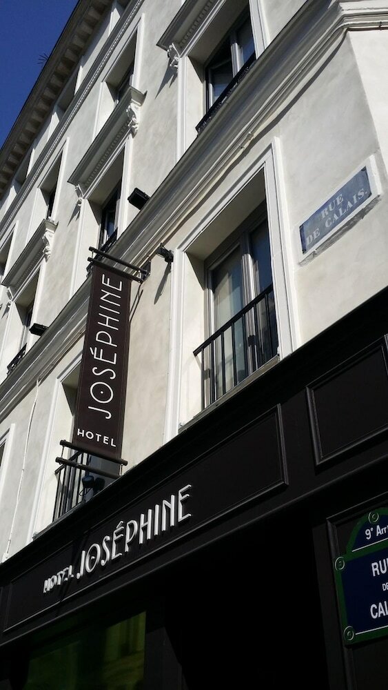 Josephine Hotel