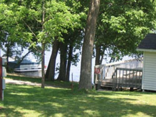 Hotel Riverside Resort