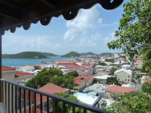 Bed & Breakfast Galleon House Hotel