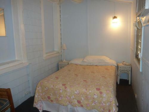 Bed & Breakfast Galleon House Hotel
