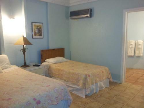 Bed & Breakfast Galleon House Hotel