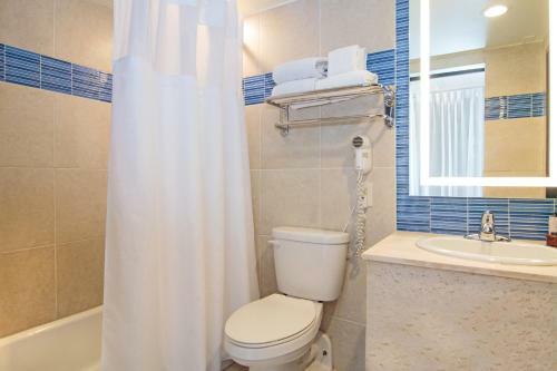 Windward Passage Hotel