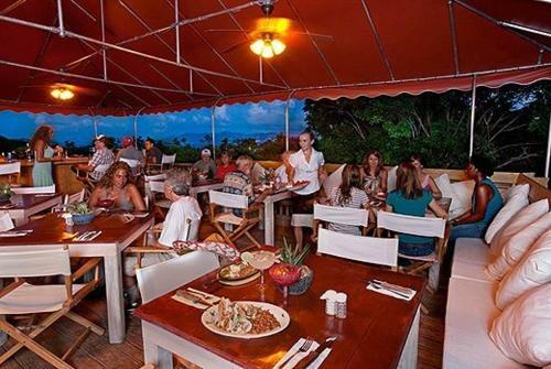 Pavilions And Pools Villa Hotel
