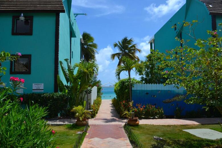 Hotel Best Western Plus Emerald Beach Resort