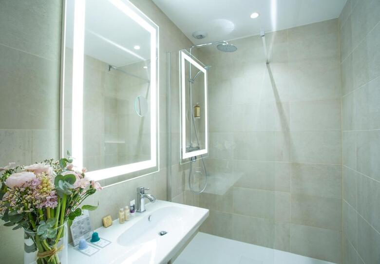 Hotel Mercure Rennes Centre Place Bretagne