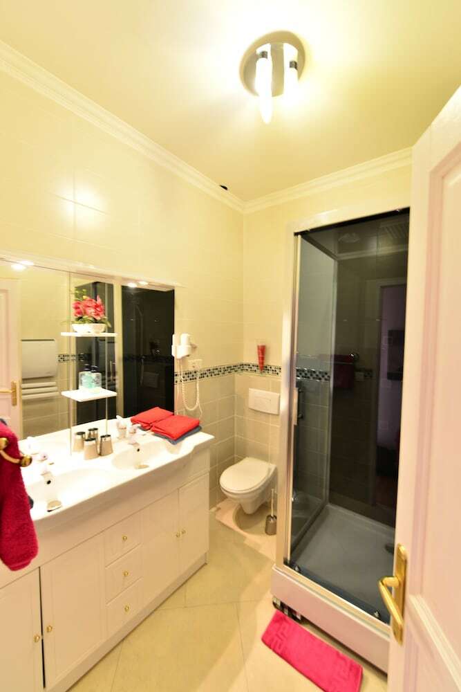 Hostal Au Pied Du Chateau