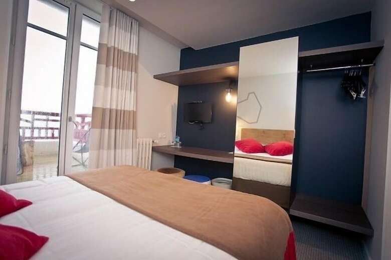 Hotel H�tel Ar Iniz