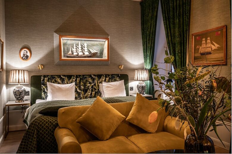 Victory Hotel