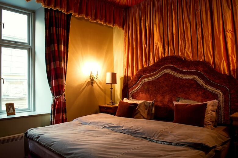 Victory Hotel