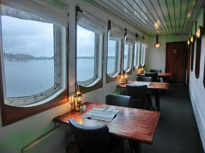 Malardrottningen Yacht Hotel