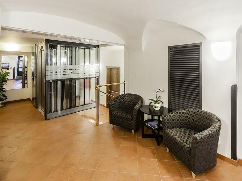 Hotel Archibald At Charles Bridge
