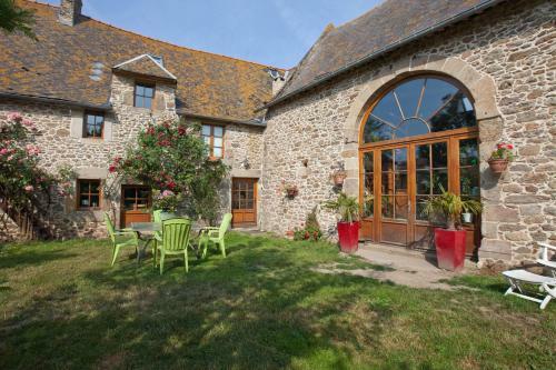 Bed & Breakfast Chambres D'h�tes Du Manoir Du Haut Salmon