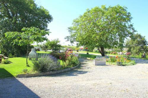 Bed & Breakfast Chambres D'h�tes Du Manoir Du Haut Salmon