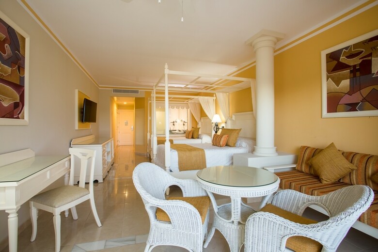Hotel Bahia Principe Luxury Bouganville
