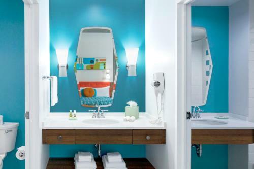 Hotel Universal's Cabana Bay Resort