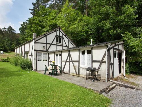 Holiday Home La Lezardiere Belvaux Rochefort
