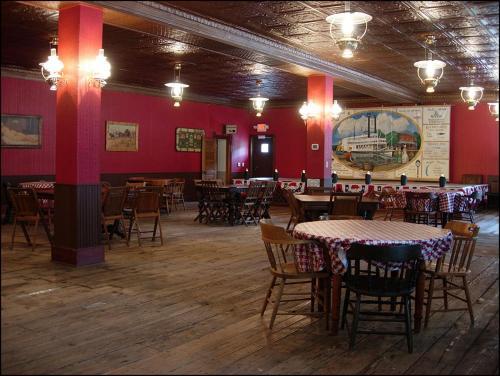 Hotel Mcgregor's Landing