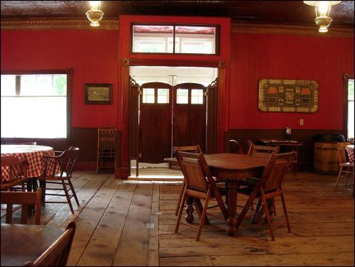 Hotel Mcgregor's Landing