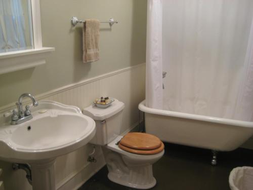Hotel Mcgregor's Landing
