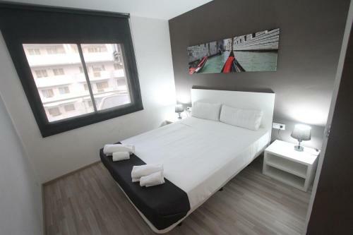 Click & Booking Apartamentos Arquus Center