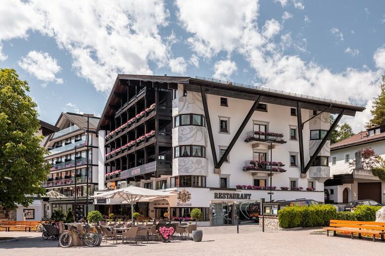 Alpenhotel ...fall In Love